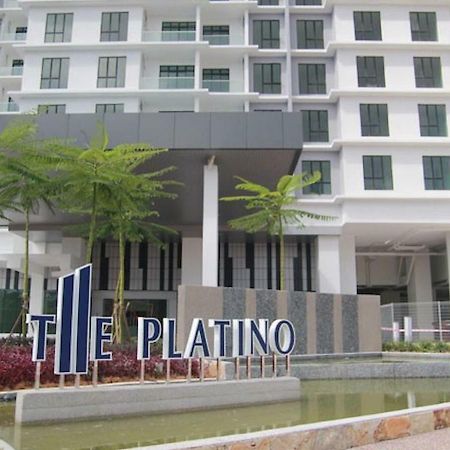Johor Bahru Paradigm Leplatino Homestay Екстер'єр фото